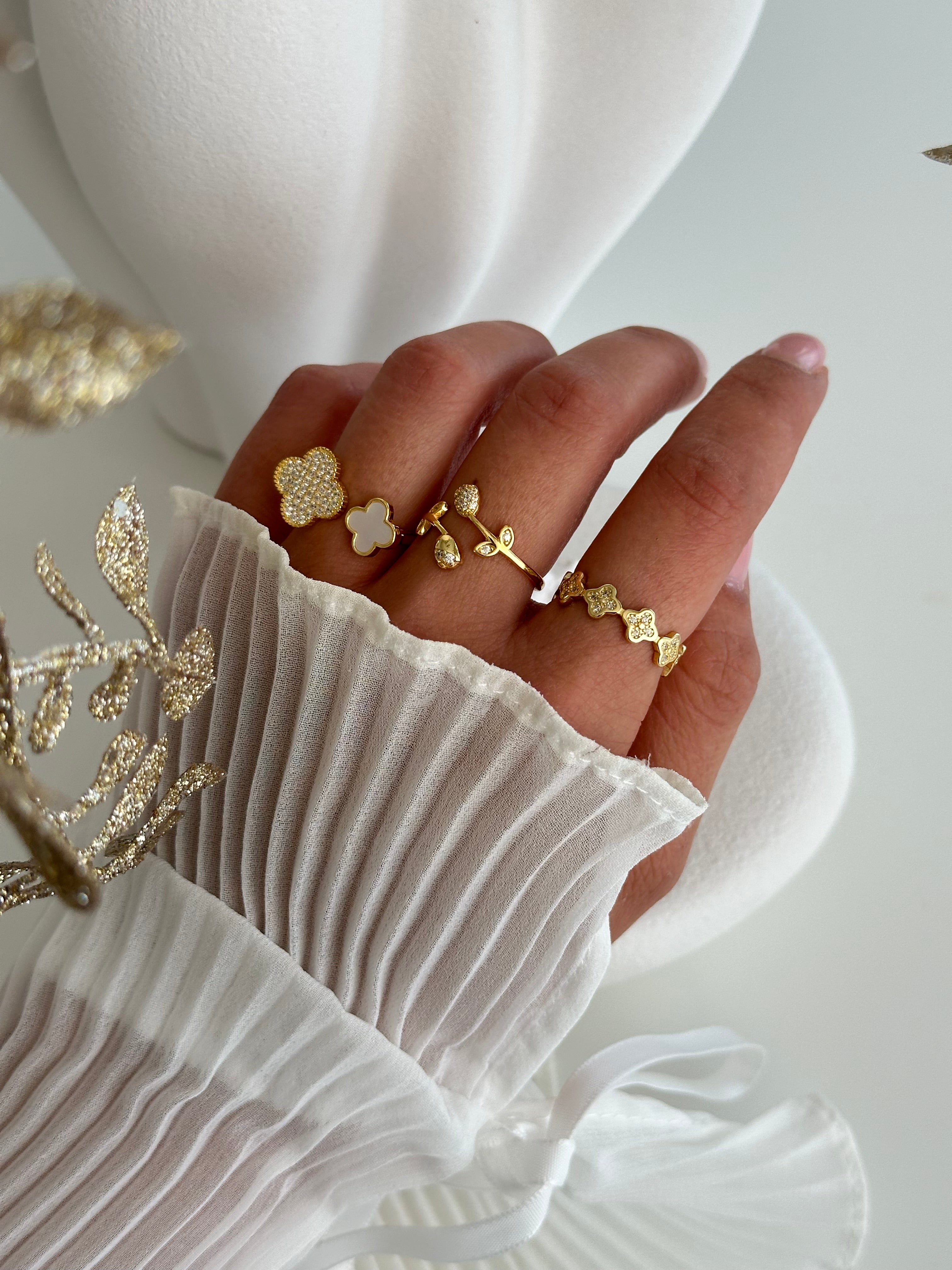 LIMAS * STERLING SILVER RING classievu