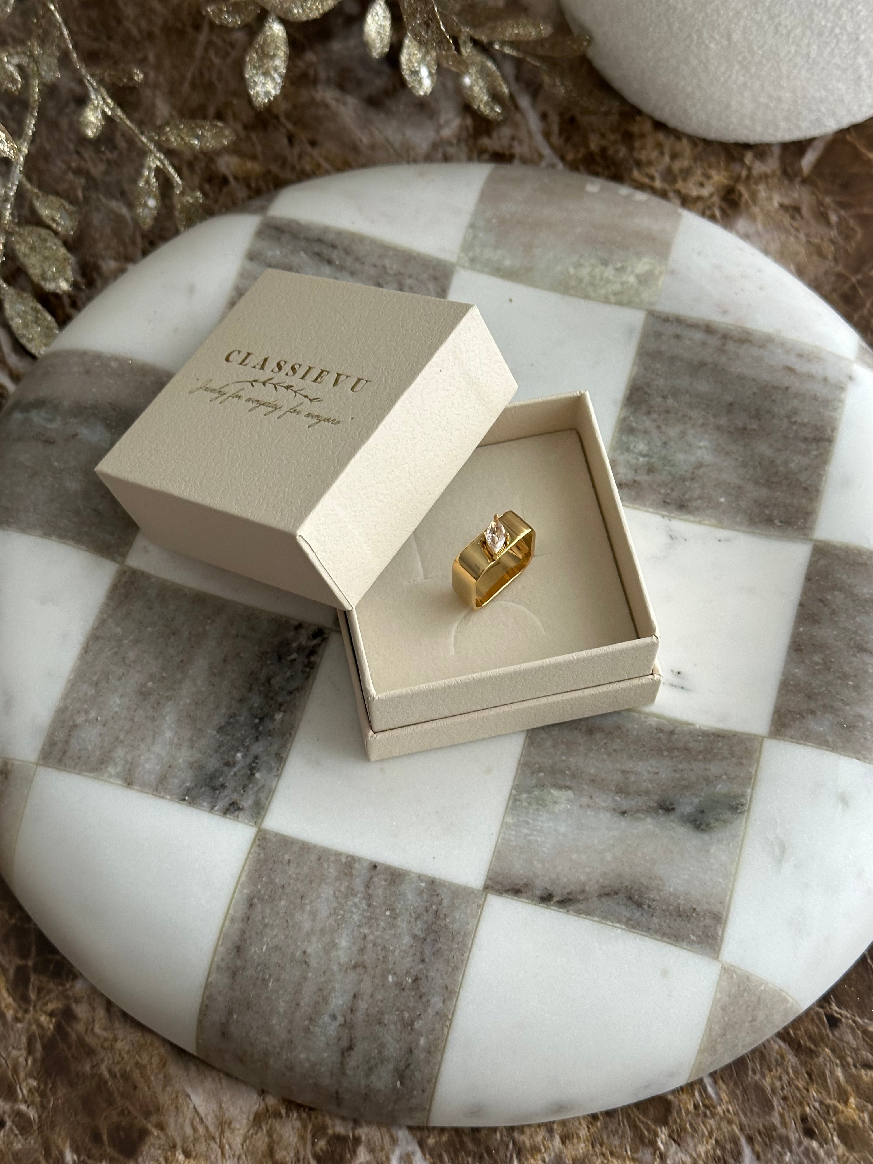 EMMA ~ RING - Classievu