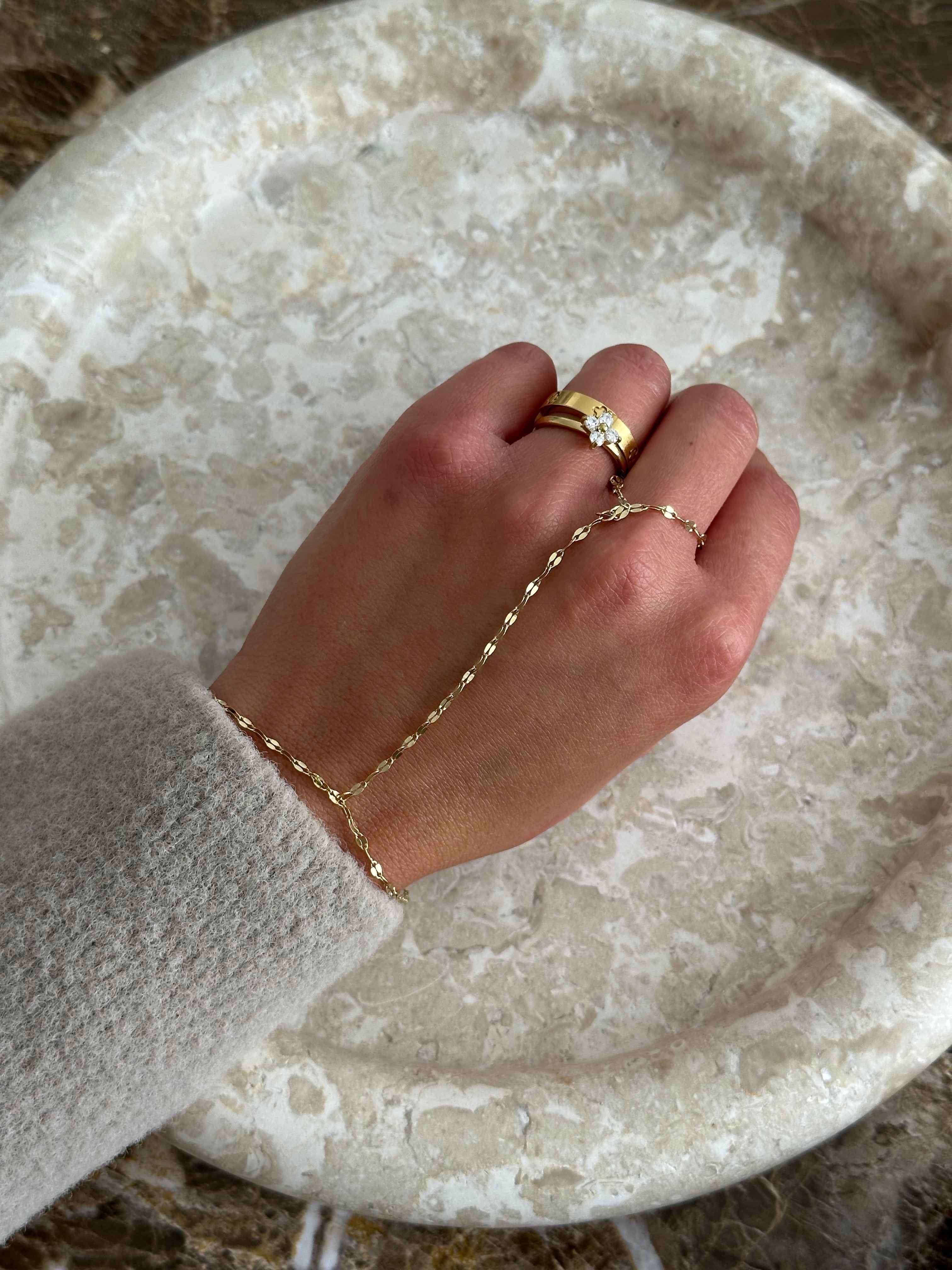 PRETTY LOLA  ~ RING BRACELET