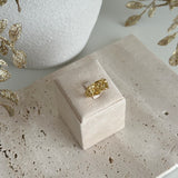 VINTAGE  ~ RING